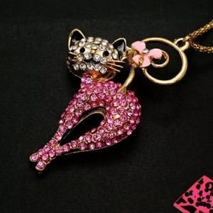 ❤$4.99 Shipping-Crystal Cat Charm w/Free Chain🐱🐈